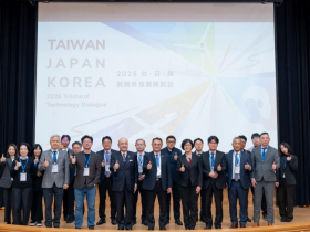 美中AI霸權對抗，台日韓合作是未來必走的路！《晶片島上的光芒》作者提出兩點建議