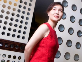 「上輩子做錯事才會開健身房」亞力山大倒閉最後一夜，健身女王唐雅君哭著下跪：以為修福報、結果在消業障