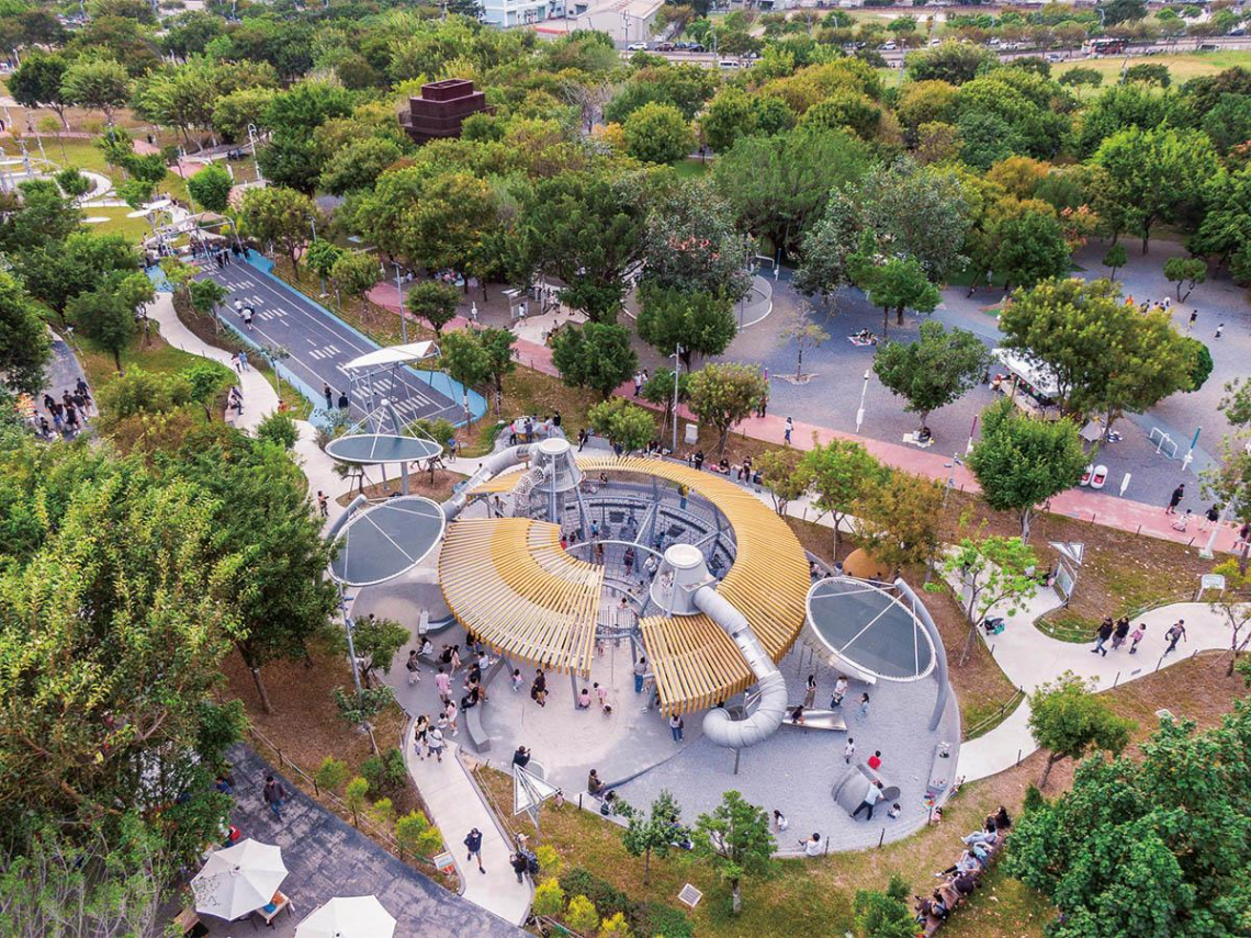 穿越歷史空間的城市綠肺 散步中央公園和蔥鬱綠意相遇