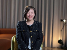 懊惱股票總是買完就跌、賣出就漲？月薪不到3萬券商小妹，「4個簡單指標抓進出場點」賺進千萬身家