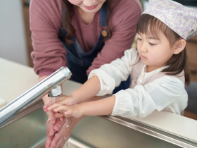 腸病毒重症9人病逝、病例數6年新高「這縣市92班停課」！腸病毒症狀、重症前兆、潛伏期一文了解