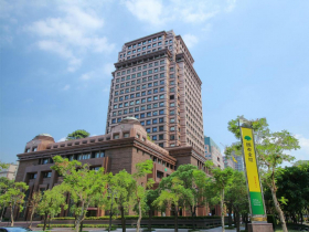 13家金控獲利出爐，有6家前11月賺贏去年！中信金、玉山金、永豐金…7檔「正成長金融股」存股優先