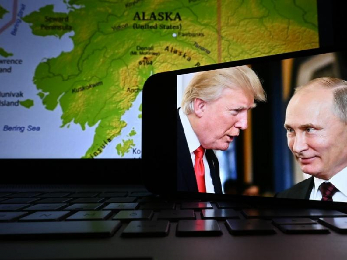 雙普隧道 深埋極圈的冰下試探