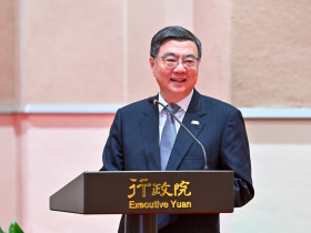 卓榮泰因「另有要公」未出席院會，被問是否憲政史上首例…政院喊無需多做揣測：院長是「燒聲」