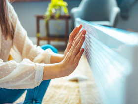 低溫「猝死」為何都在床上、浴室旁或房間內？重症醫揭保命安全溫度：「保暖三寶」也容易把你送進急診