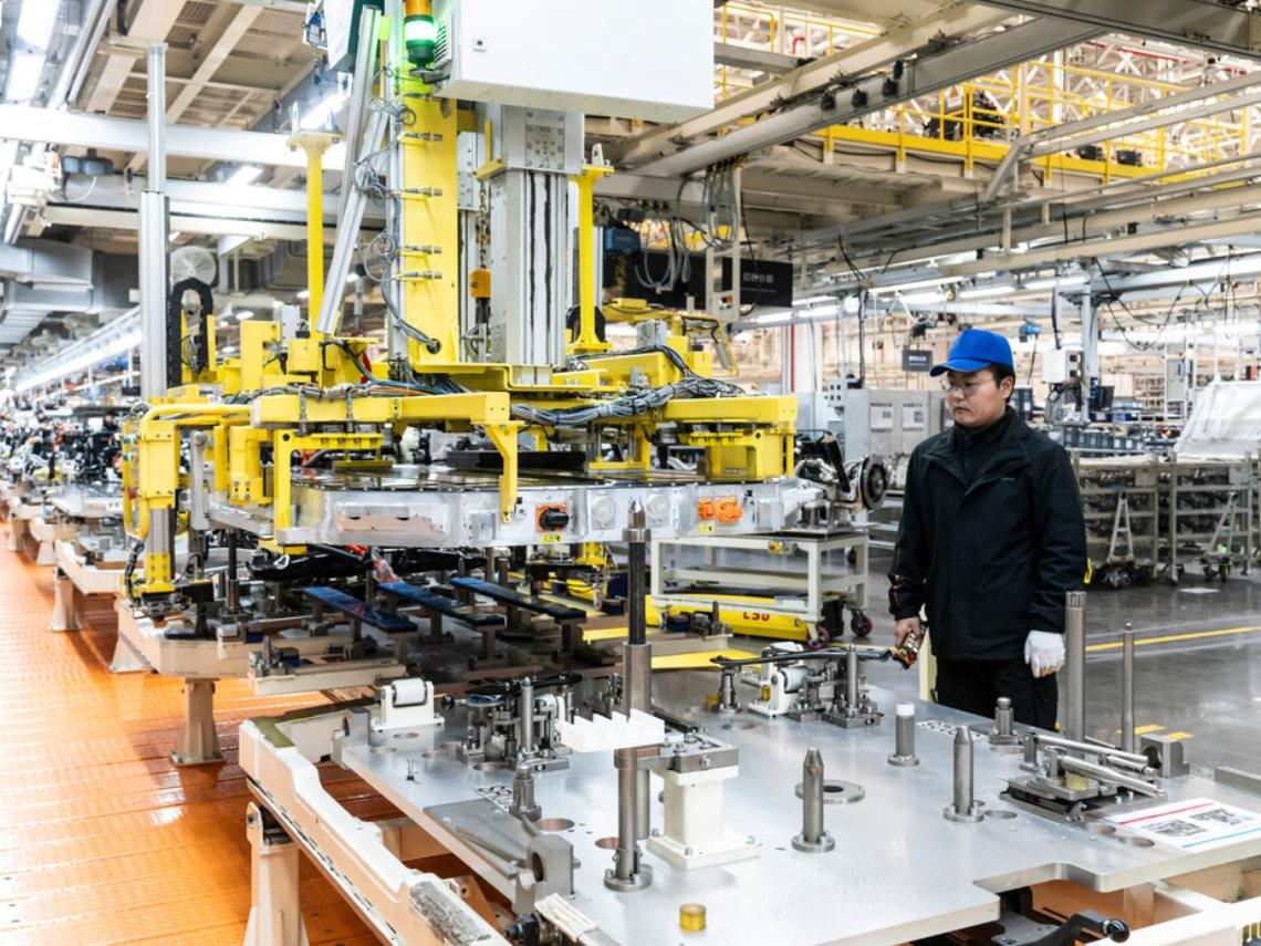 房產巨頭萬科的債，深鐵也扛不住了？紐時解析：40年首見三大本柱齊跌警訊，中國經濟是不是要爆了？