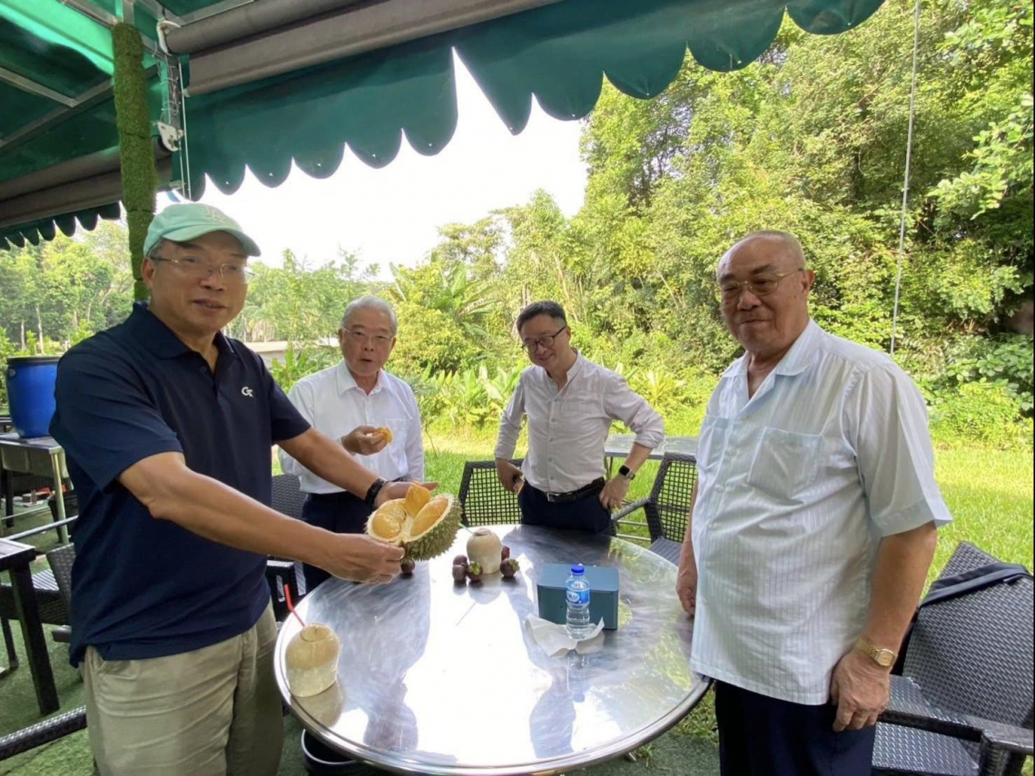 泰國、馬來西亞榴槤有何不同？黑刺、黑金皇、金風…對身體好處多多，謝金河：上了一堂榴槤課