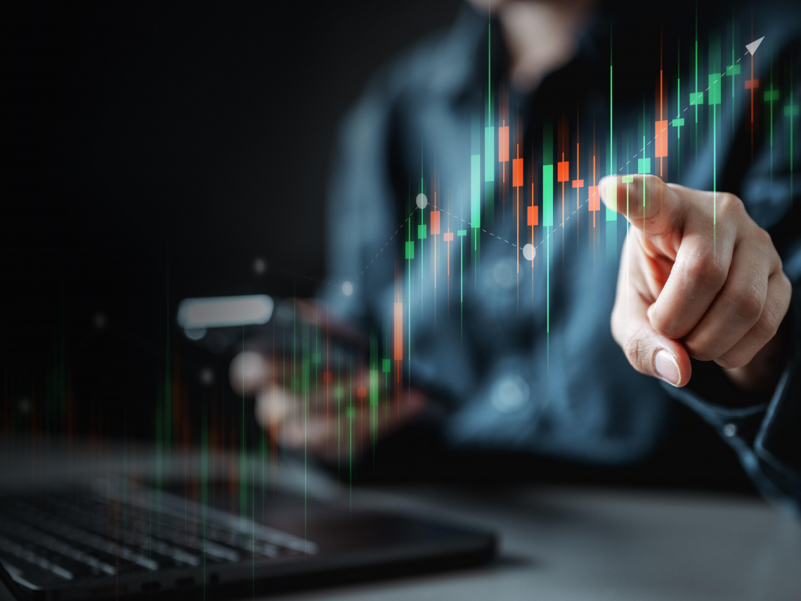 不只照顧台積電，「八大長老」也護這檔記憶體股！公股行庫14檔護盤股出列：外資賣超1678億不怕