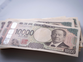 日銀升息1碼至0.75%、利率創30年高點，日圓為何不升反貶？植田和男會後怎麼說？