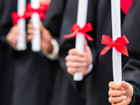 美國Z世代正面臨金融海嘯以來最挑戰畢業季，勞動市場是否為經濟前景的隱憂？