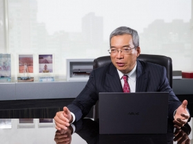 老謝觀點》當郭董征戰全球  擺脫代工廠命運 鴻海新定位：挑戰千億美元市值國際級企業