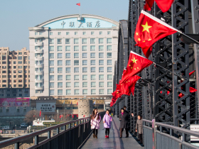 中國金融業怎麼了？逾300家中小銀行倒閉、這家資本適足率跌破紅線破產…是誰掐斷資金命脈？