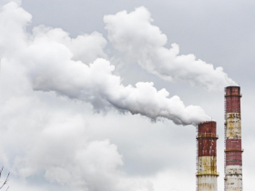 2026新制》碳盤查擴大！大學、醫院與運輸業首度納管，4/30前如何登錄？免碳費、簡化規則重點一次看