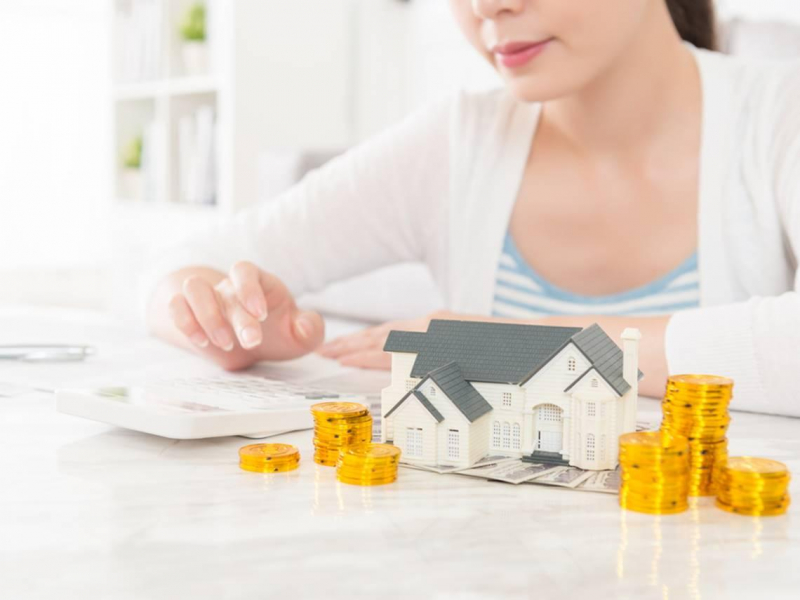 月薪10萬買不起房，月薪5萬卻可以？1公式算購屋能力！柯南看屋4心法：這「1張紙」才是社區好壞照妖鏡