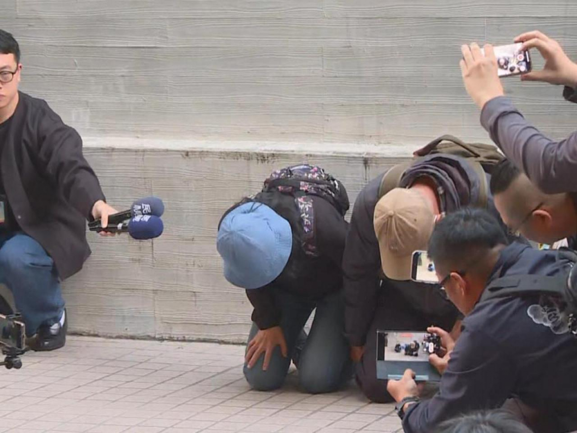 張文父母下跪：犯大禍只能對不起，張文金流82萬確定她給的…余家昶入列忠烈祠，老母喊話大家別做這件事