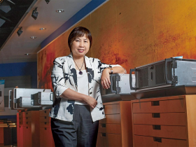 機殼界裁縫精準轉型秀 陳美琪 ╲ 勤誠興業董事長