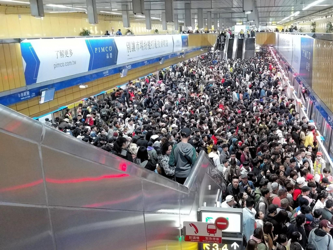 北捷高強度演練「今天此時此地」別被嚇到！派出多名「歹徒」模擬丟汽油彈⋯戒備跨年整套劇本曝光