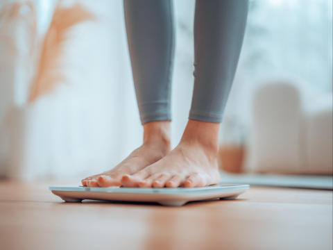 打「瘦瘦針」嘔吐、煩躁、睡不好…中年媽媽反胖2公斤！醫示警「壓力肥」：只靠飲控、用藥救不了