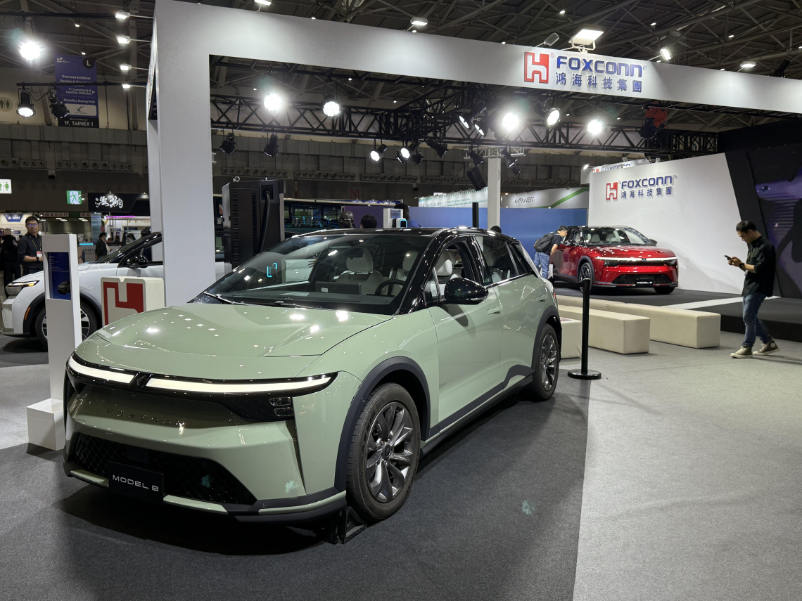 台北新車大展登場！鴻華Foxtron Bria首秀、三菱XFORCE亮相　台股封關，能拚29000點大關？｜今周重磅