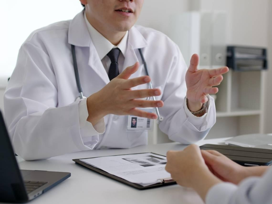 名醫慘痛告白：一場考試讓我「壓力大到吐血」！行醫多年驚人發現：簡單2習慣，不花錢降血壓、防腦中風