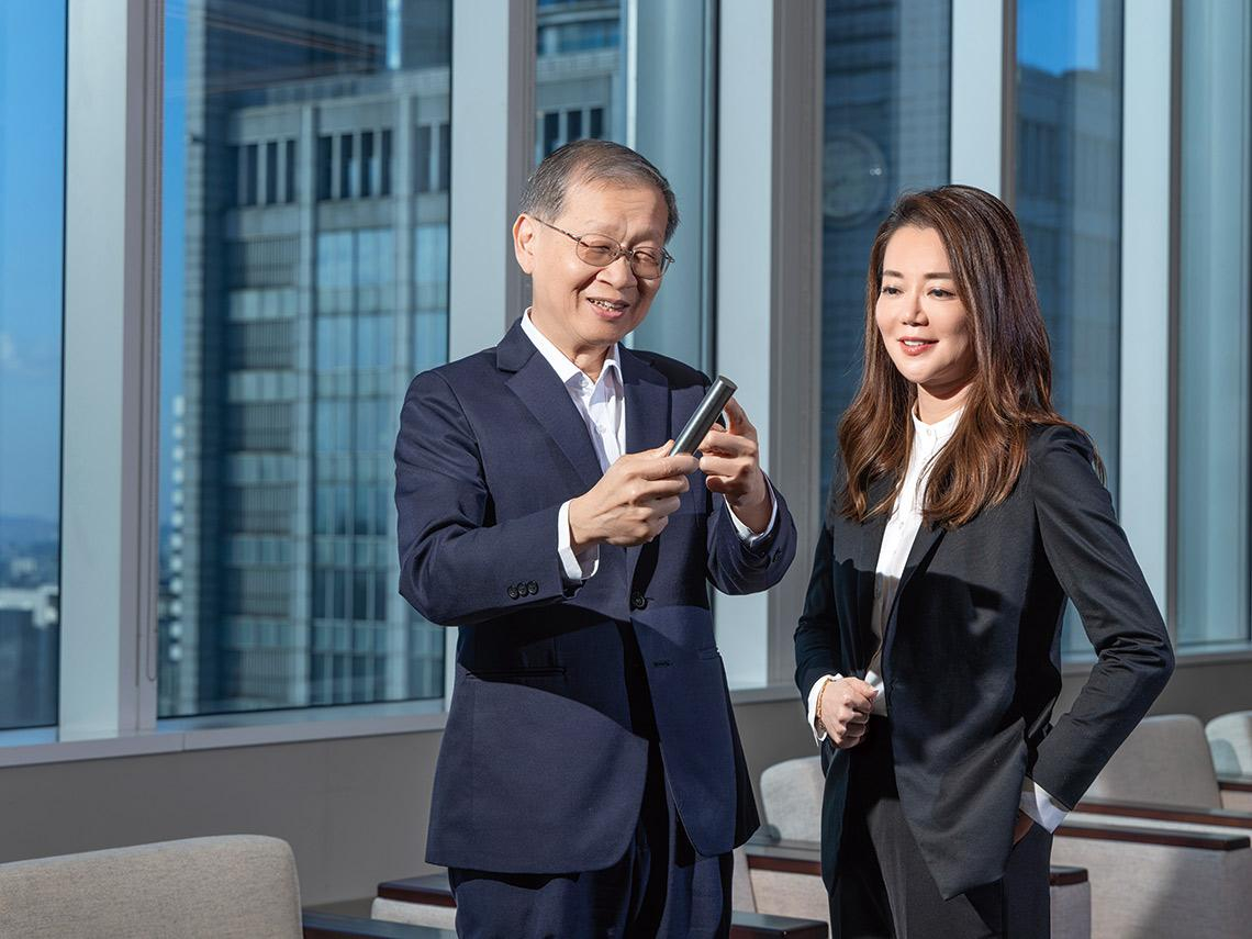 50人小隊拚出「媲美進口」冷精棒   甩紅海宿命      學豐田造品牌  華新高端不鏽鋼攻AI應用