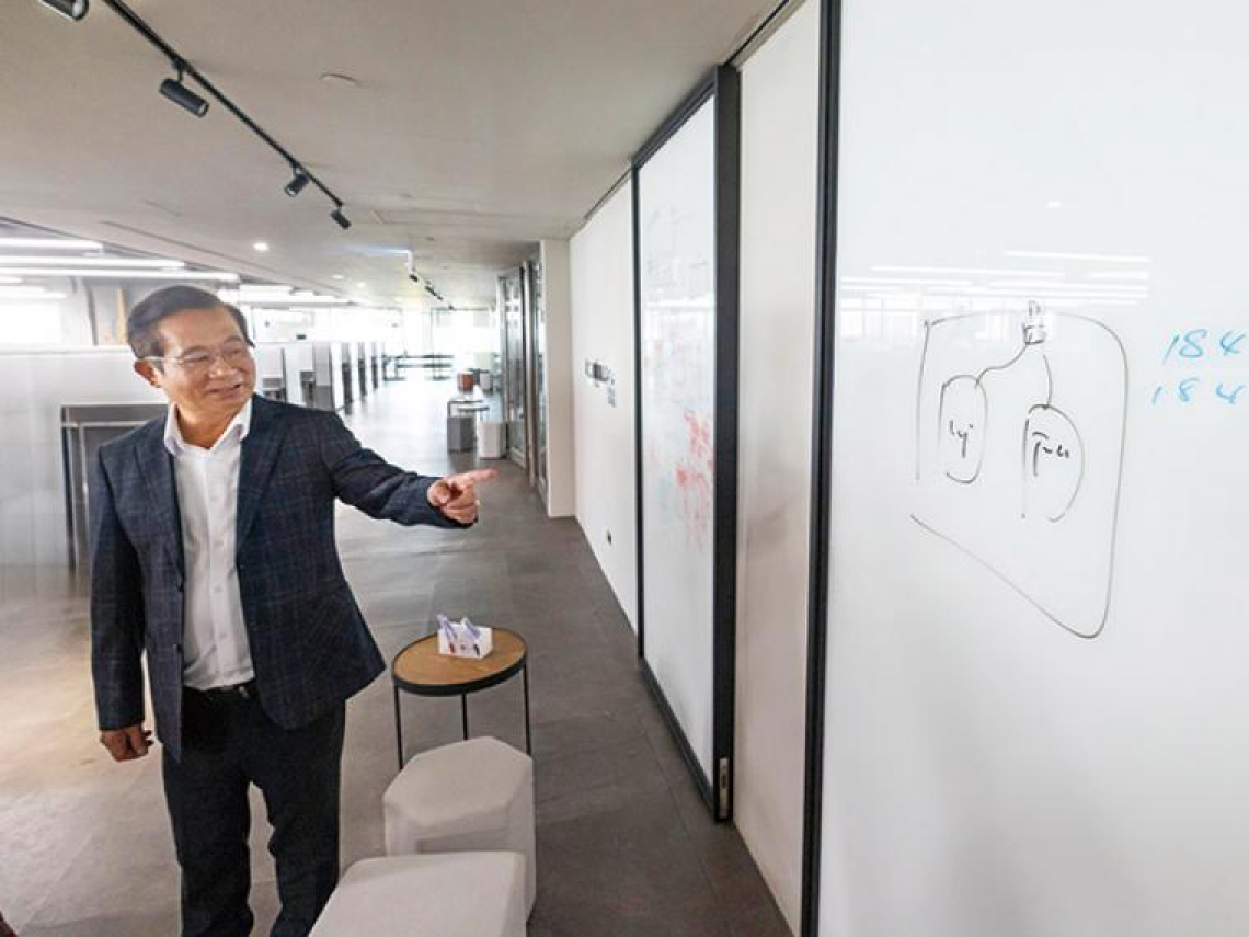 2025財經風雲人物系列3一台東囡仔林鴻明，因《矽谷熱》投身IC設計，歷經中年失業，如何打造信驊一躍龍頭