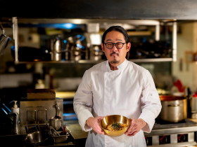 黑白大廚「賤兔」主廚來台秀廚藝 聯手阿舍創全新麵食品牌「DO KIM」 笑懟安成宰：想到他火就上來！