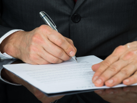 有血緣就一定能繼承？父過世女兒想靠身分證分遺產…為何一毛都拿不到？律師揭他生前做對2件事