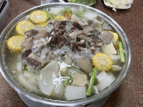 全台最難訂！朝聖中壢江家羊肉，必點三層羊肉、羊腦髓，謝金河大讚：清燉羊肉爐的天花板