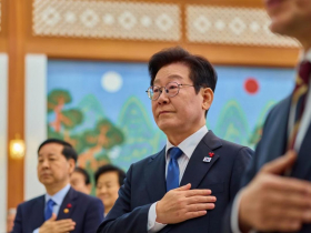 李在明領軍韓國4大財閥掌門人訪中，要和習近平談什麼？外交政策重大轉向？在美中之間走鋼索玩得起？