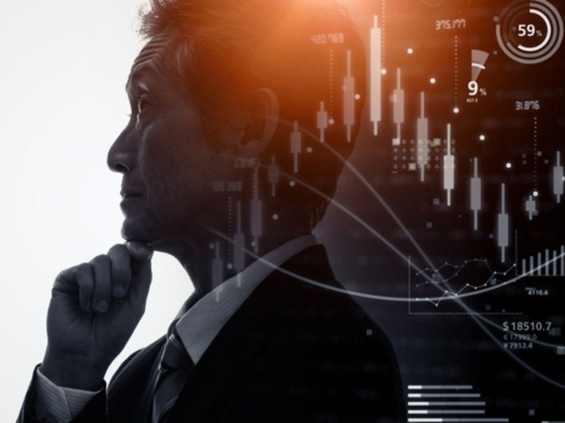 中小企業主Jerry的告白：省了學費，卻在AI浪潮裡迷航一整年「投資最貴的成本，叫『我自己看』」