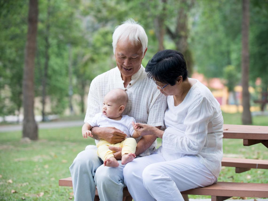 台灣人口危機系列1一老化凋零加速，2070年扶老比逼近100！人口崩潰速度全球第一，如何踩住煞車？