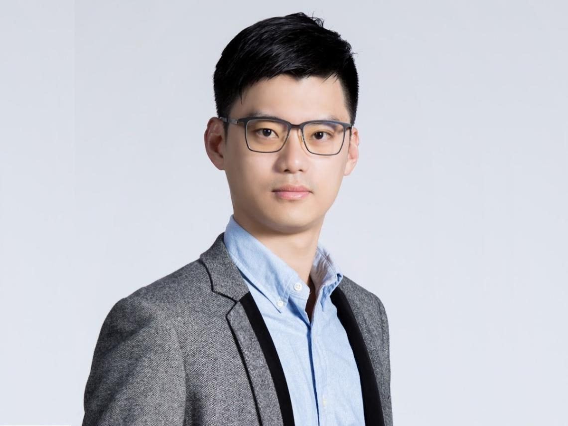 警官落魄到ATM湊不出千元、想賺奶粉錢卻賠掉400萬！「3要件抓飆股」家登波段大賺165%，年收飆10倍