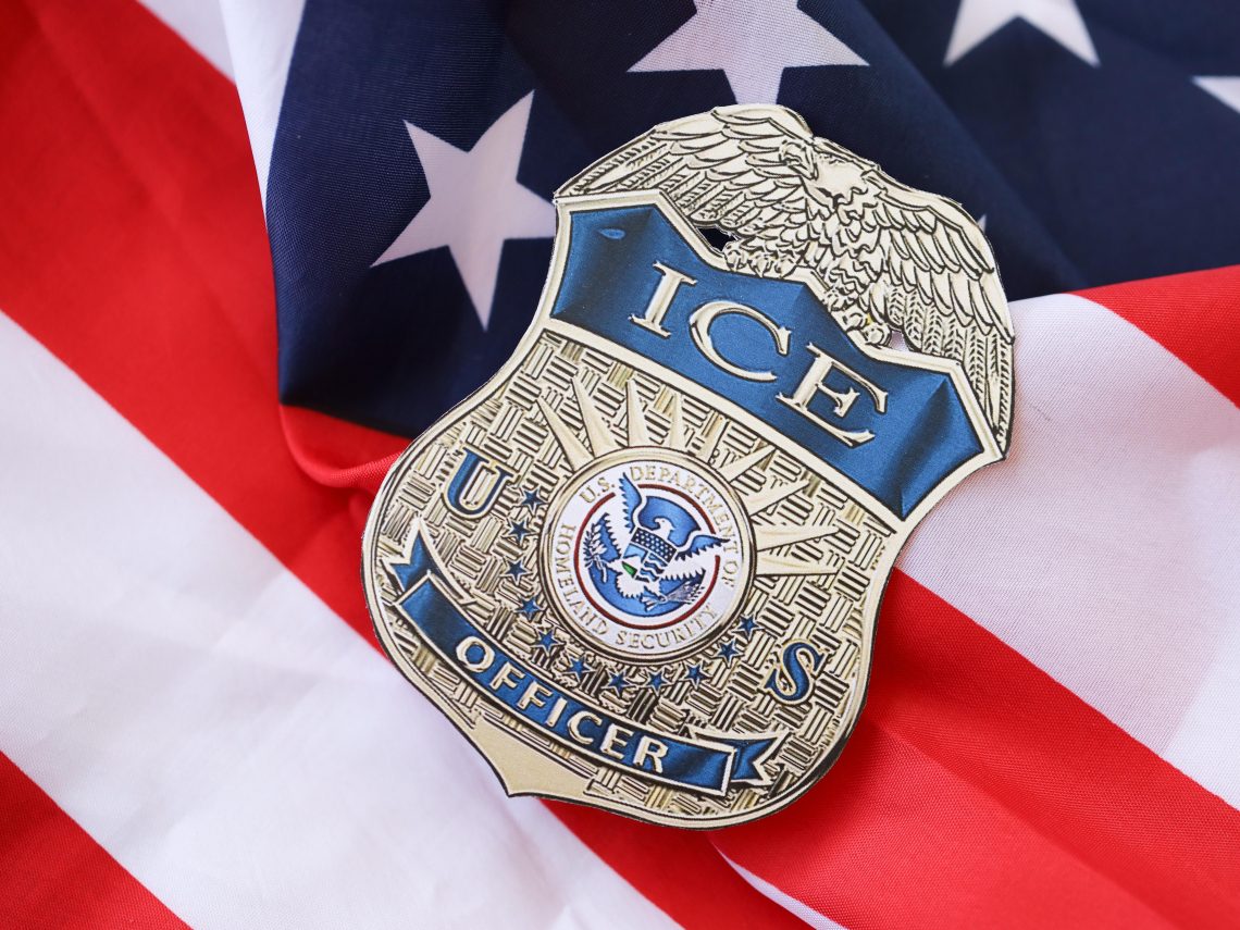川普打擊移民已釀5死！ICE探員擊斃37歲美國公民…看懂ICE事件經過和背景：是自衛還是濫權？