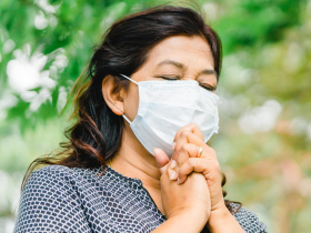 戴了口罩還中標？病毒沒空窗期！慢性病、高齡族當心「流感、新冠、肺鏈」…醫：接種疫苗防重症