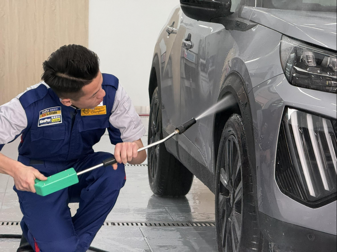 日本KeePer洗車內湖設點！捷博引進職人精神，擦玻璃、車身抹布都專屬：等洗車時「茶几不會有剩便當」