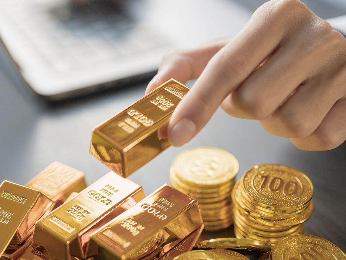 黃金漲6成、白銀飆140％、銅也漲了4成...2026年還能繼續漲？達人配置教戰：「優先買它」再旺10年