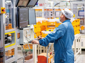 川普終止補貼  歐盟鬆綁燃油車禁令  歐美電動車市冷颼颼 韓國電池產業告急