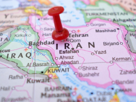 伊朗暴動積怨哪來的？人口9千萬、國土台灣45倍大，為何中東國家都怕它垮台、投鼠忌器？拆解背後原因