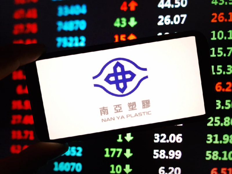 南亞(1303)股價27➝72元、聯電(2303)40➝58元在漲什麼？現在還能進場？台股老手「超過這價位要小心了」