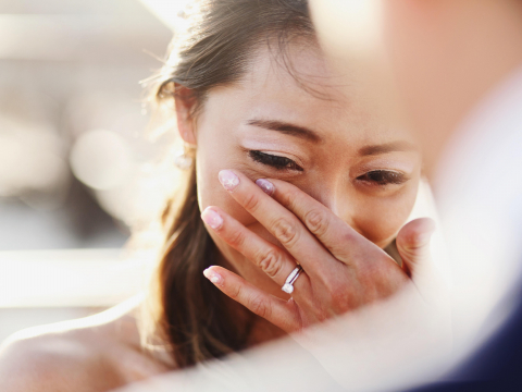 富家女贈2房給夫「安全感」，病倒驚見他私Line前妻…童話破滅領悟：送得出也拿得回，才是大人世界的愛