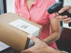 超商取貨付款「外箱3字100％是詐騙」！詐騙包裹常見廠商名單一次看，店員教2招自保