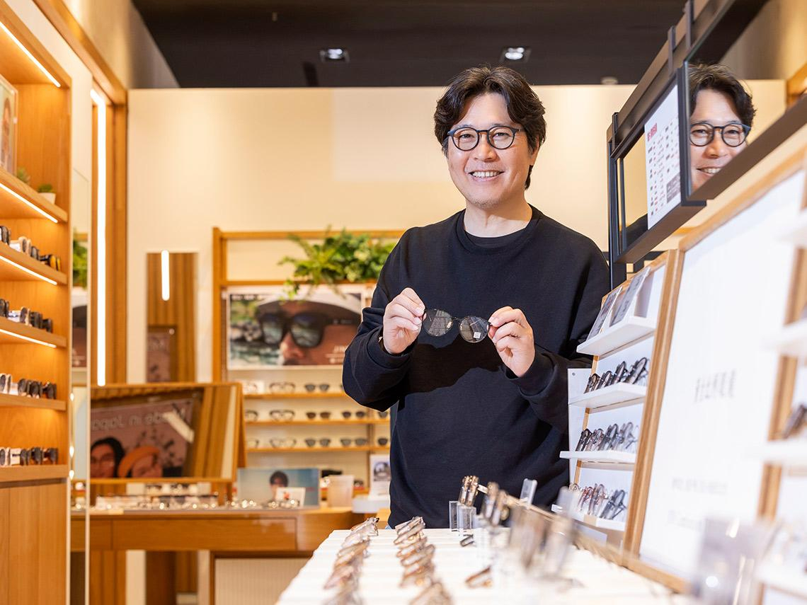 用創新實現野望，JINS拚當快時尚眼鏡王！IP聯名、行銷活動串聯，在台灣拓店將破百家