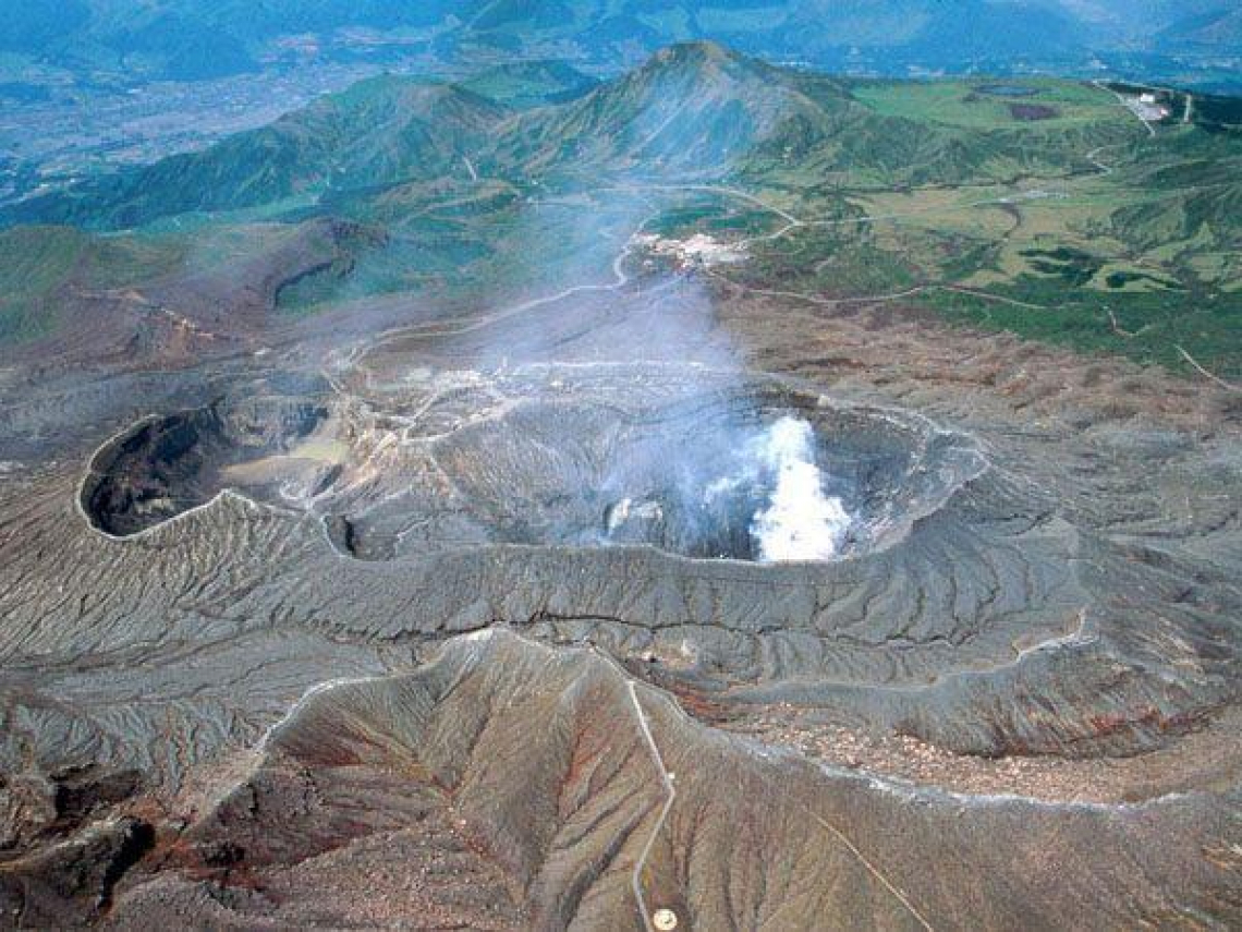 手機車禍偵測設定3步驟能救命！阿蘇火山直升機定位靠它…如何緊急通報報警，iPhone、安卓教學必看