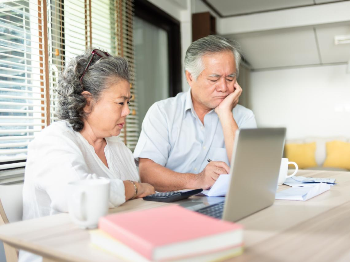 6%高配息是毒藥還是補藥？0050 vs 00929震撼實測：你以為「不賣股票更安心」，其實是親手掏空退休金