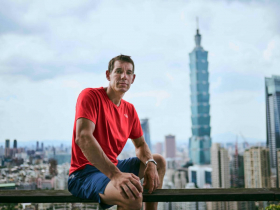 霍諾德101大成功，工傷協會卻喊眾人忘了工殤碑！網轟：他是運動員非工人…再發7點聲明，北市府也說話