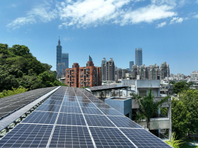 屋頂光電成綠電主力！內政部擴大建築發電，立面型光電如何幫助降溫、還能獲得碳權？