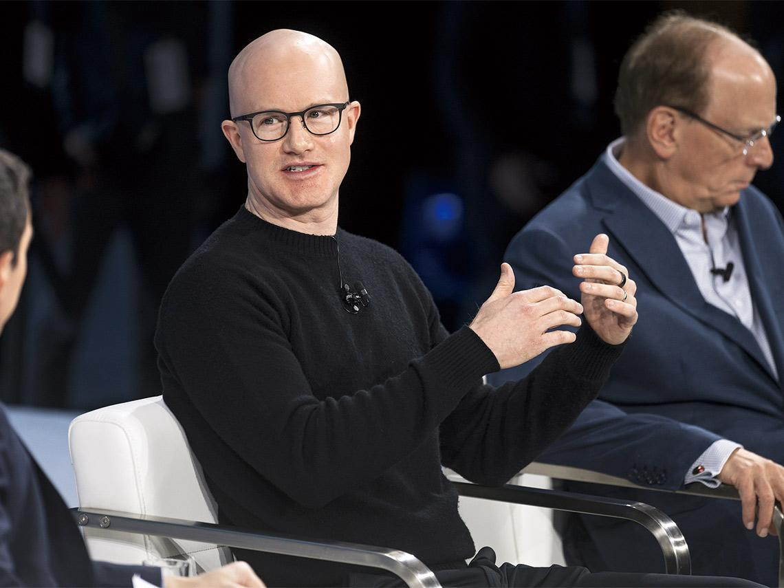 有川普撐腰  傳統銀行體系受挑戰 Coinbase一句話  加密幣法案審查再延遲