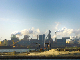 歐盟碳價創18個月新高，破百歐元將成常態！解析ETS收緊與CBAM效應，全球供應鏈如何應戰碳成本？