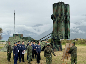 天弓三型、雄二E反艦飛彈...賴清德視導「台灣之盾」裝備，喊話藍白放下歧見：為子弟兵爭取更多預算